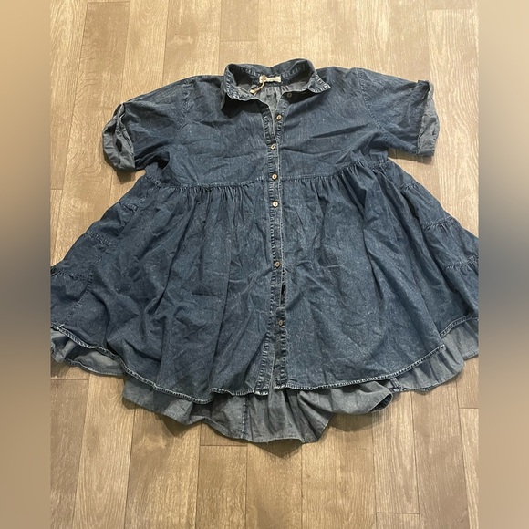 Casual Denim Button-Up Midi Dress - Picture 2 of 5